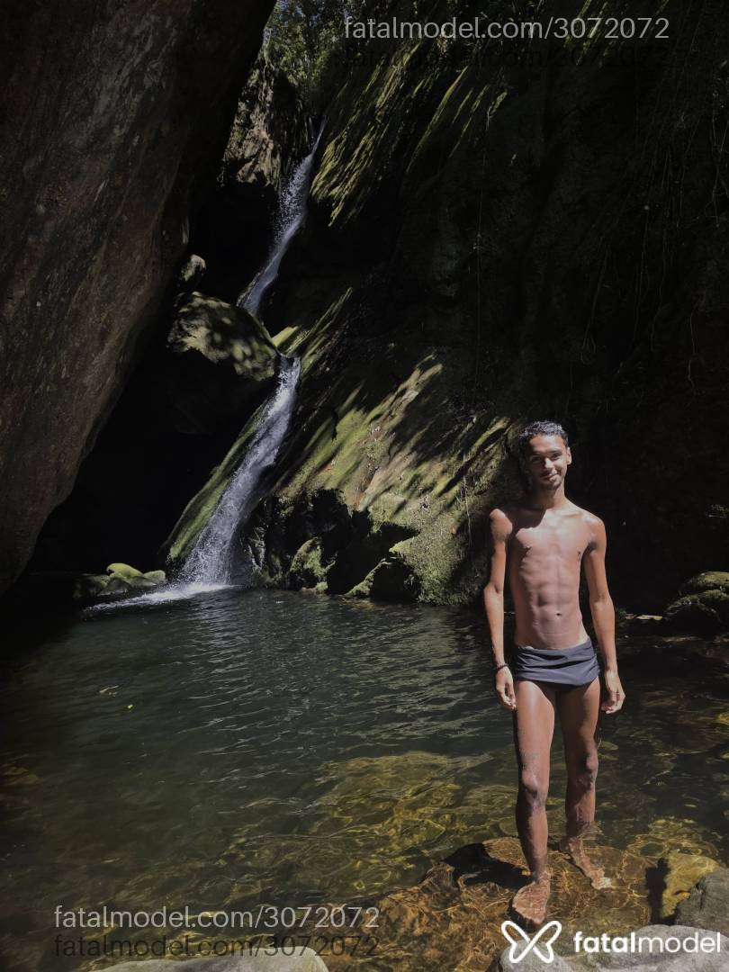 Acompanhante homem morena (o) de olhos pretos em Rio de Janeiro - William
