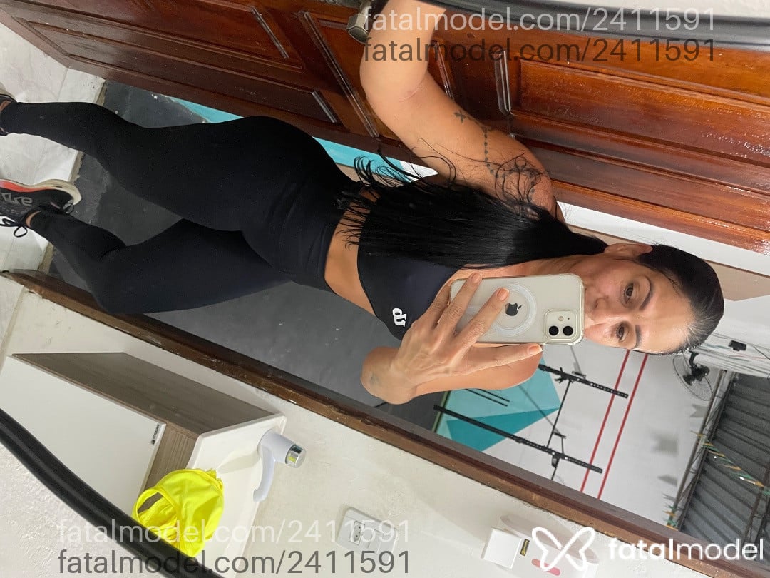 Acompanhante mulher morena (o) de olhos pretos - Bianca