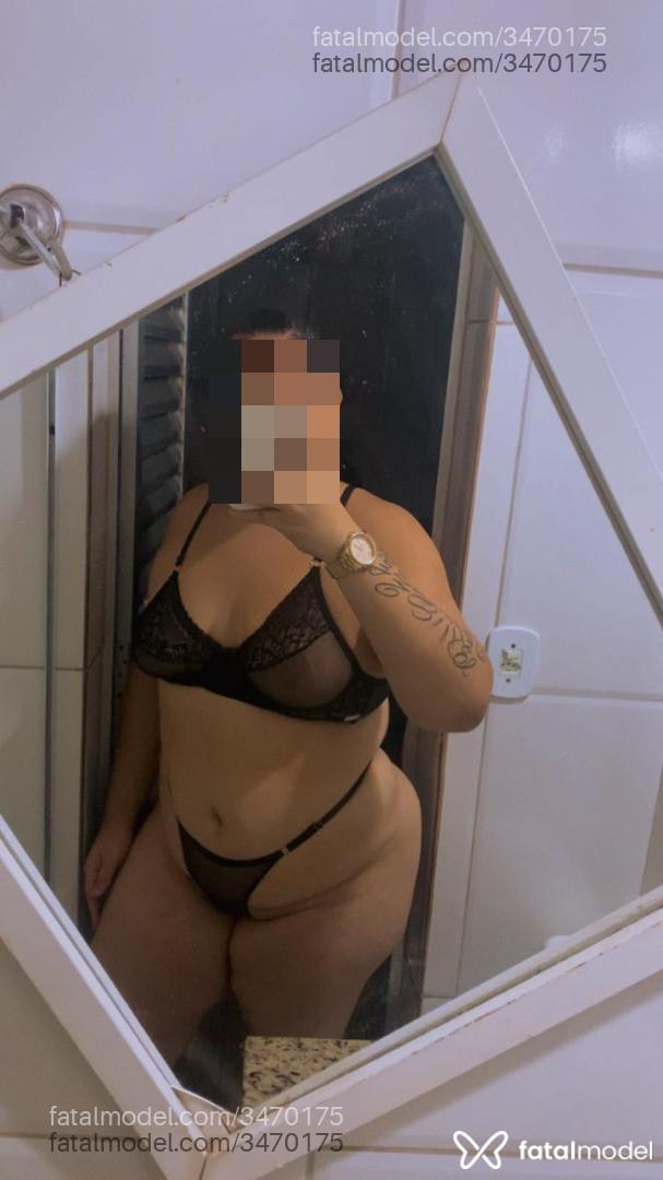 Acompanhante mulher com cabelo castanho de olhos castanhos - Indy Ferraz Acompanhante mulher com cabelo castanho de olhos castanhos - Indy Ferraz