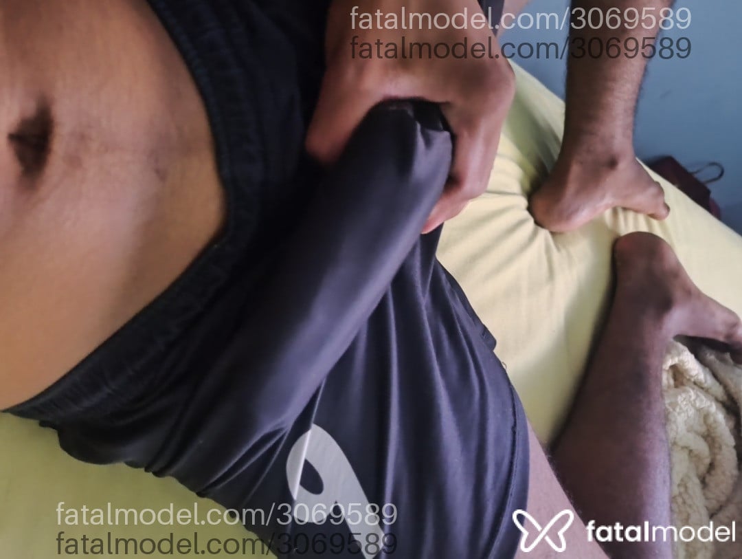 Acompanhante homem morena (o) de olhos castanhos - Menorzin