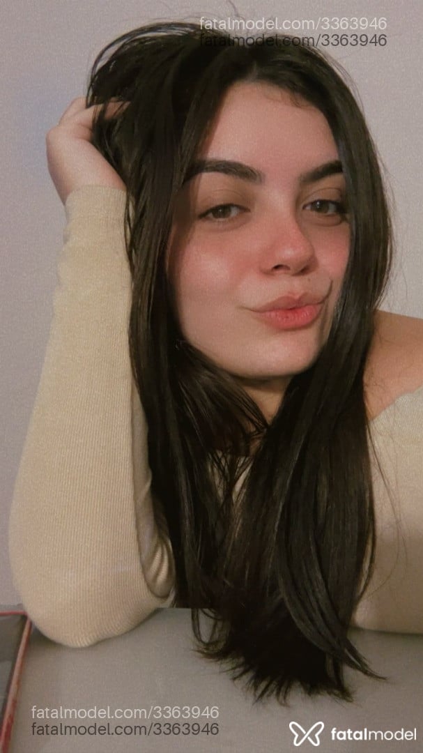Acompanhante mulher morena (o) de olhos castanhos - Ana