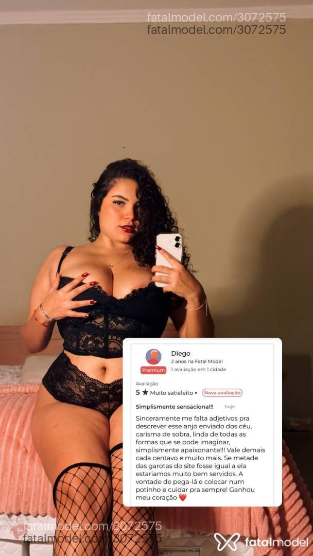 Acompanhante mulher com cabelo castanho de olhos verdes - Clara Mendes