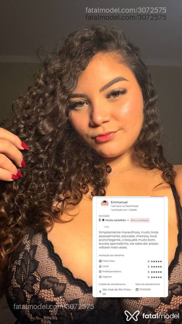 Acompanhante mulher com cabelo castanho de olhos verdes - Clara Mendes