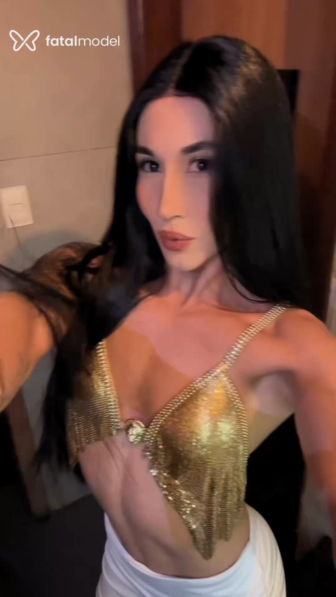 Acompanhante mulher trans morena (o) de olhos pretos - Sophia Acompanhante mulher trans morena (o) de olhos pretos - Sophia