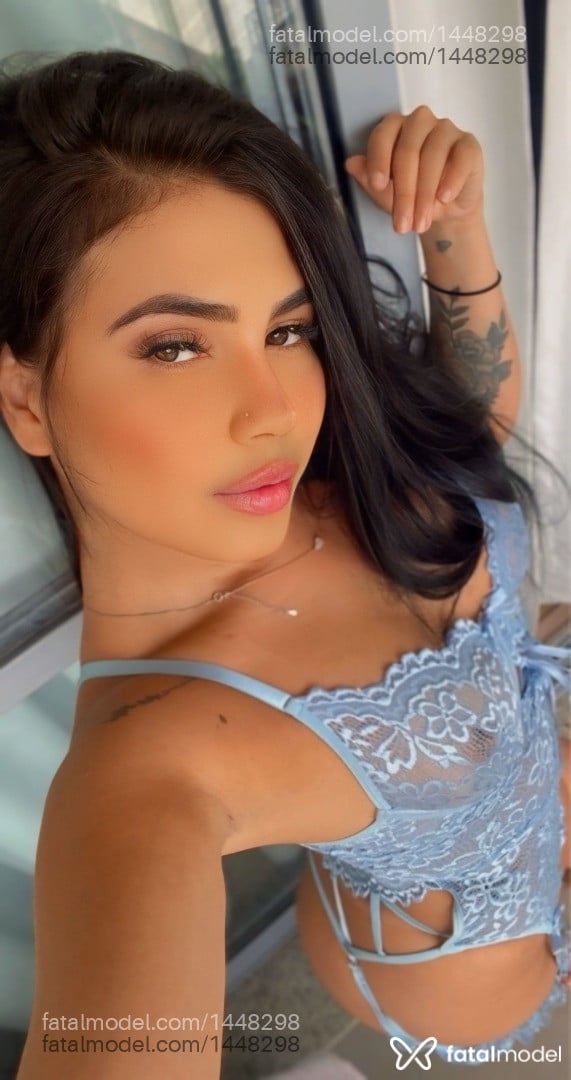 Acompanhante mulher morena (o) de olhos castanhos - Nicole Salles