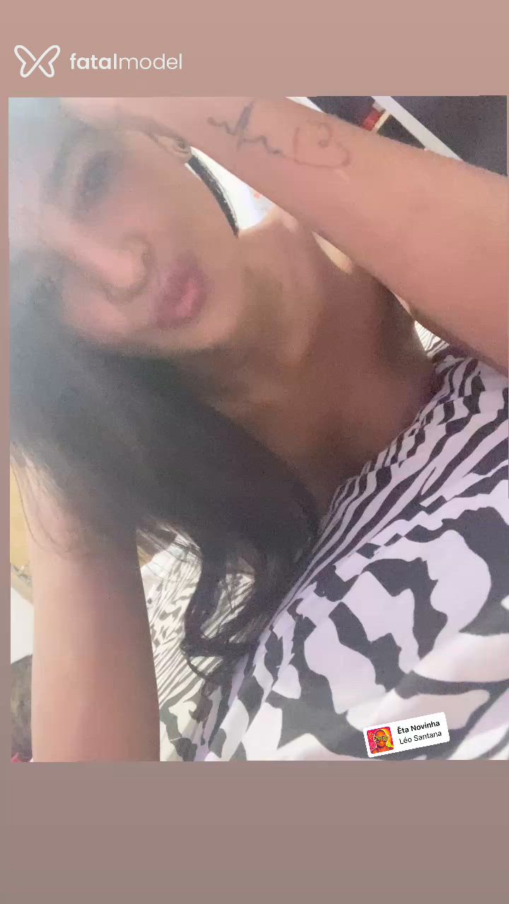 Acompanhante mulher com cabelo castanho de olhos castanhos - Mel maceratty Acompanhante mulher com cabelo castanho de olhos castanhos - Mel maceratty