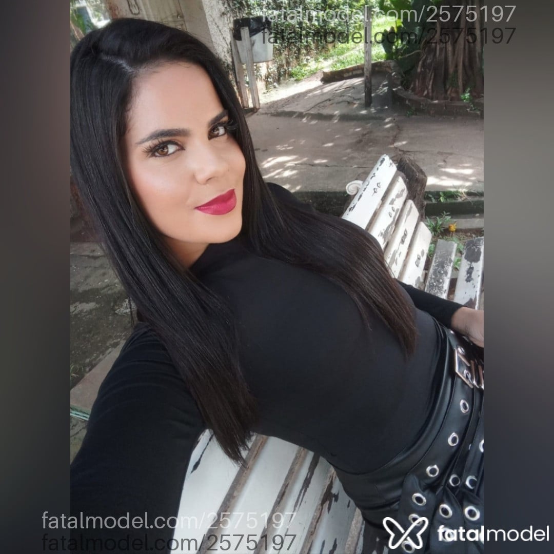 Acompanhante mulher morena (o) de olhos castanhos - Lu Kam