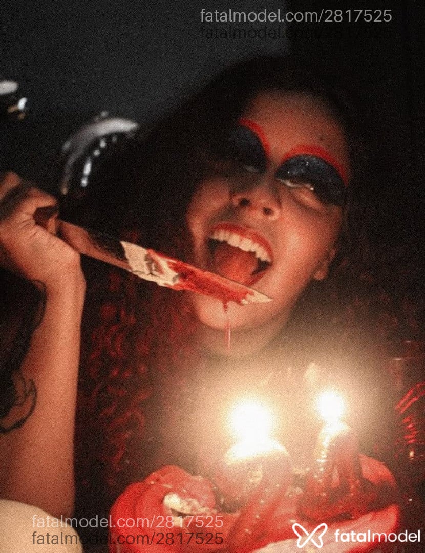 Acompanhante mulher com cabelo colorido de olhos castanhos - Lola Harlot