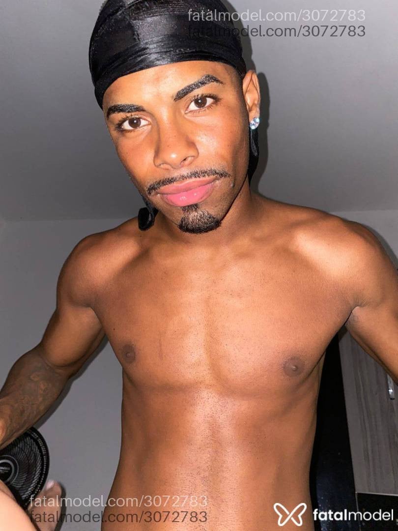 Acompanhante homem morena (o) de olhos castanhos em Goiânia - Lewis