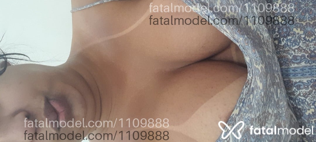 Acompanhante mulher trans morena (o) de olhos castanhos - Juliana cesar
