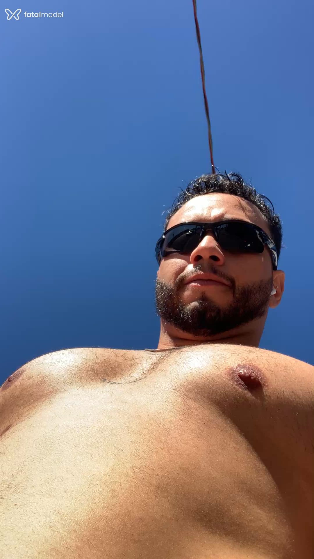 Acompanhante homem morena (o) de olhos pretos - Rodrigo
