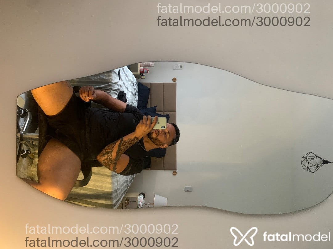 Acompanhante homem morena (o) de olhos pretos - Rodrigo