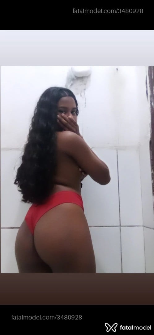 Acompanhante mulher com cabelo castanho de olhos castanhos - Morenah Acompanhante mulher com cabelo castanho de olhos castanhos - Morenah