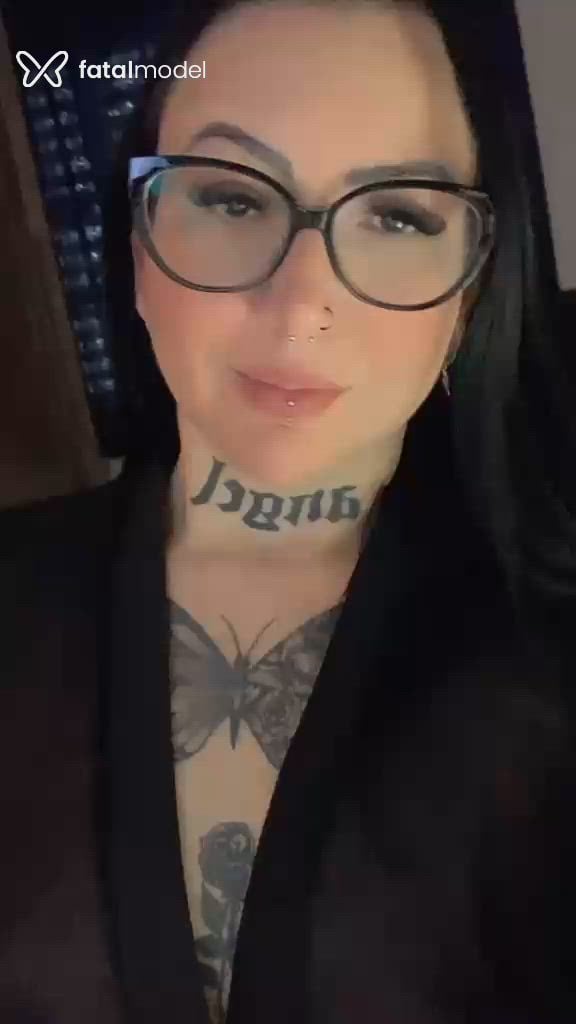 Acompanhante mulher morena (o) de olhos castanhos - Carol Pantera