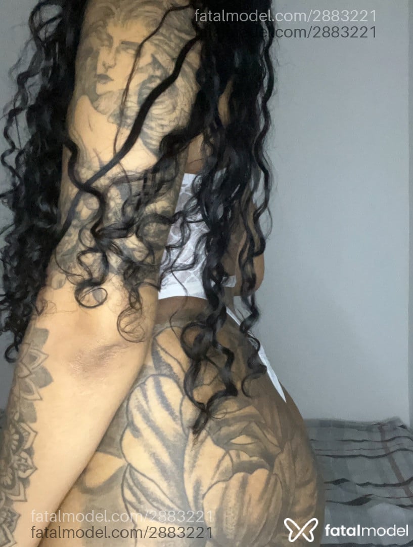 Acompanhante mulher morena (o) de olhos pretos - Thalita Acompanhante mulher morena (o) de olhos pretos - Thalita
