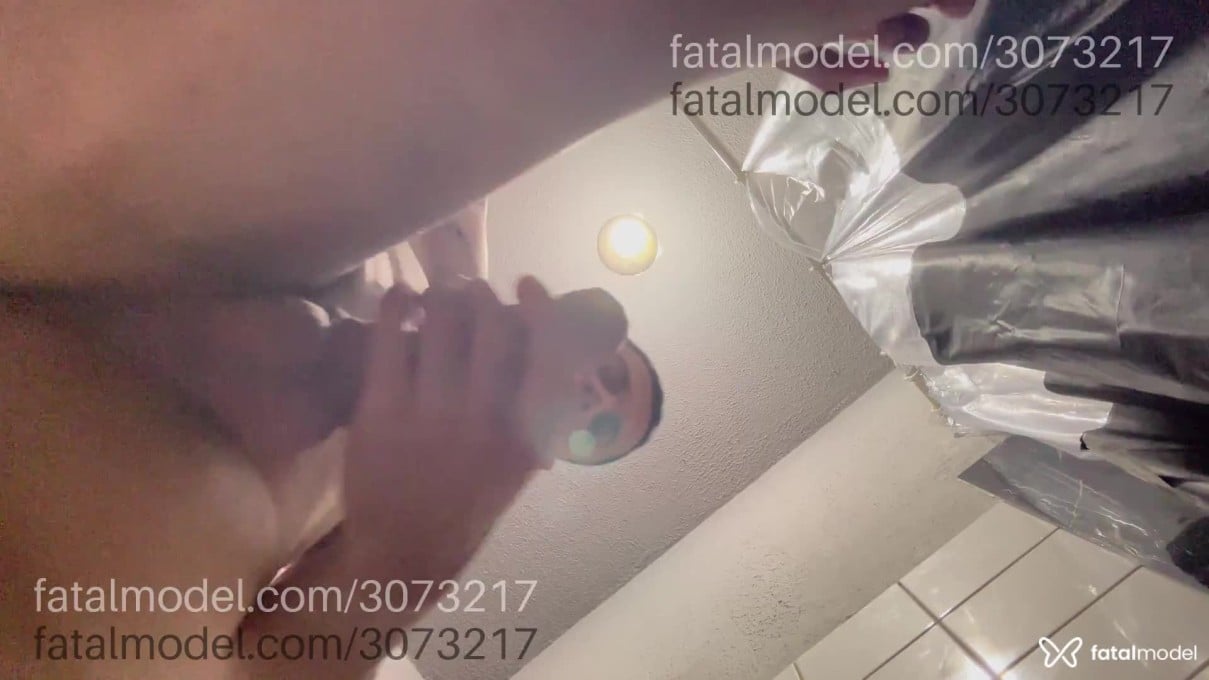 Acompanhante homem morena (o) de olhos pretos em Virtual - Júnior