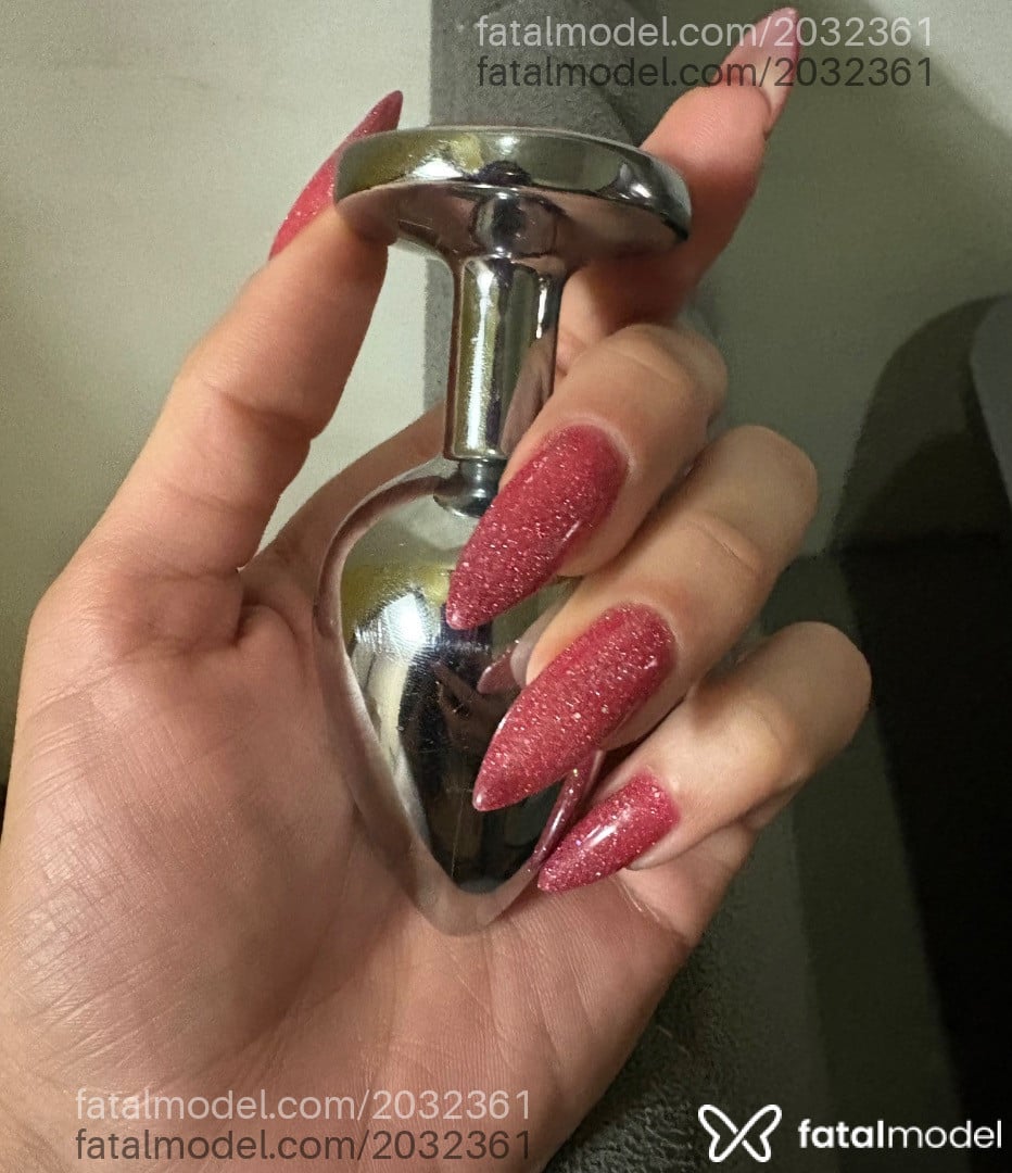 Acompanhante mulher com cabelo castanho de olhos castanhos - Luciana