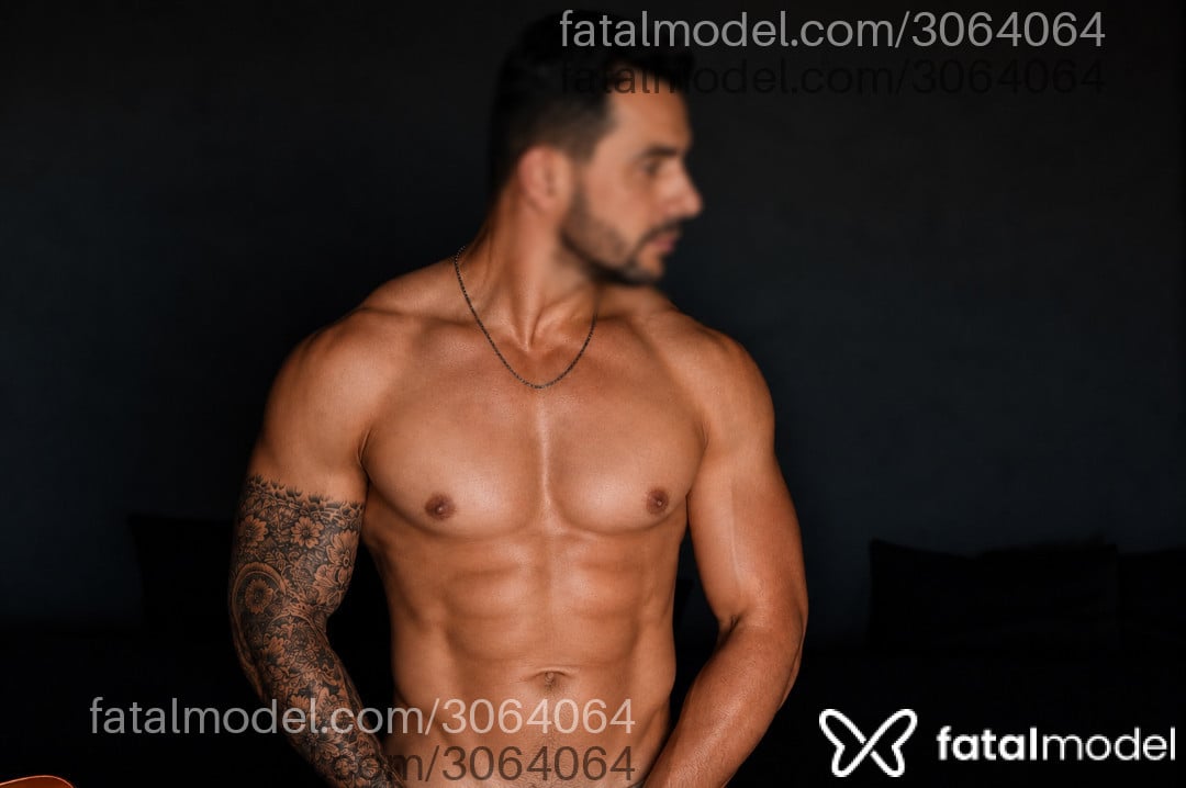 Acompanhante homem com cabelo castanho de olhos pretos - Marcelo Silveira