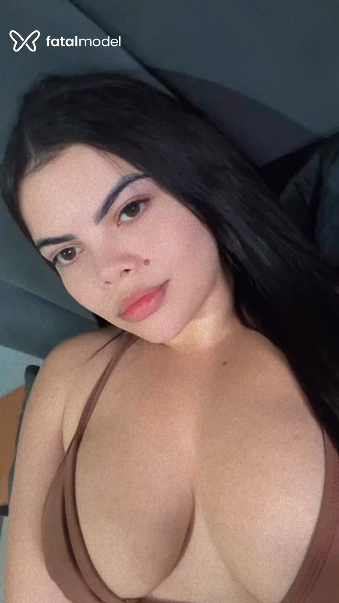 Acompanhante mulher morena (o) de olhos castanhos - Milena Acompanhante mulher morena (o) de olhos castanhos - Milena