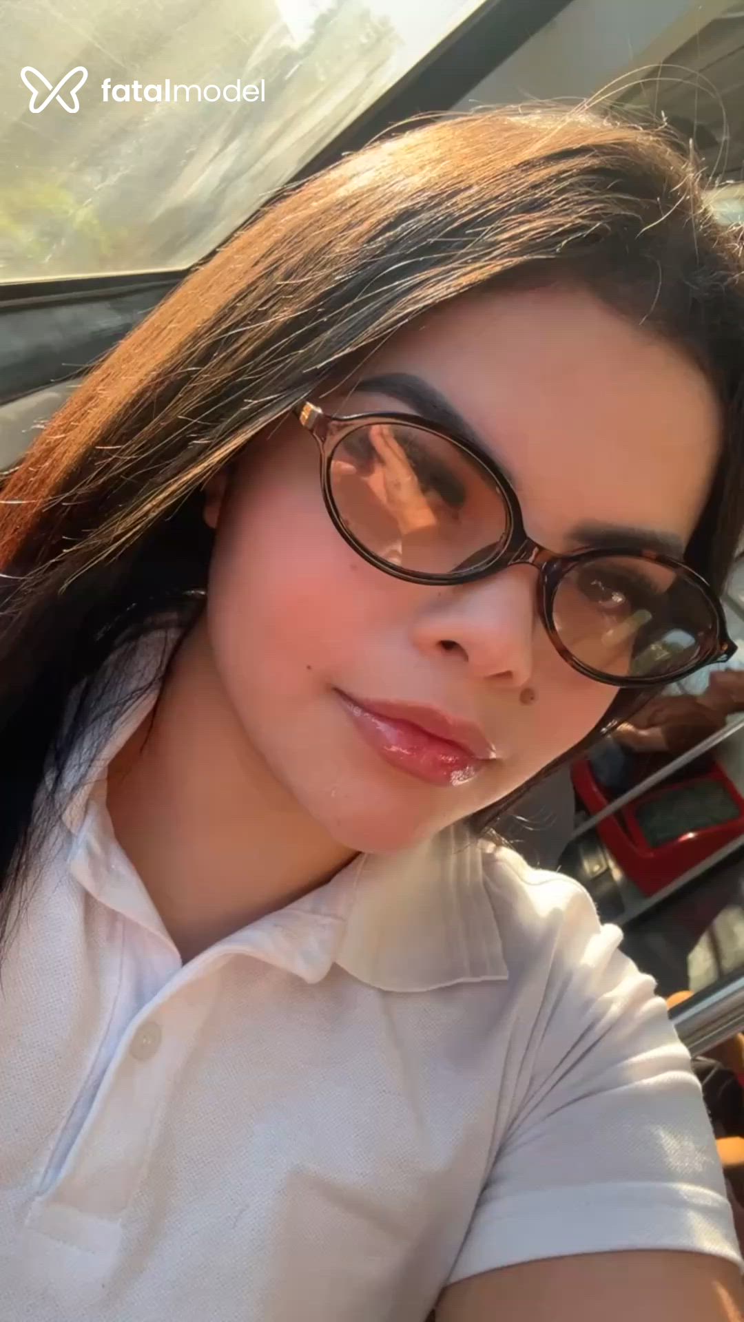 Acompanhante mulher morena (o) de olhos castanhos - Milena Acompanhante mulher morena (o) de olhos castanhos - Milena