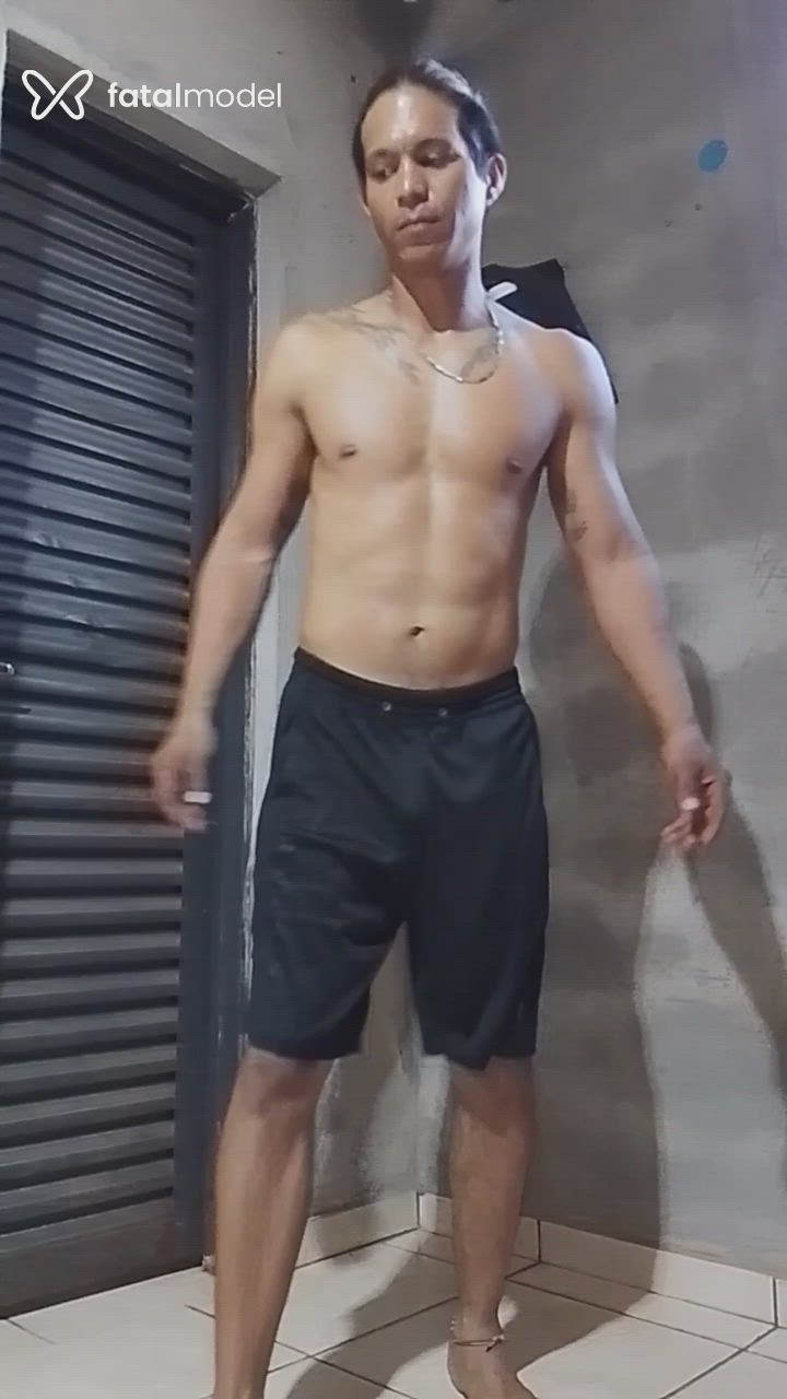 Acompanhante homem morena (o) de olhos pretos - George Acompanhante homem morena (o) de olhos pretos - George