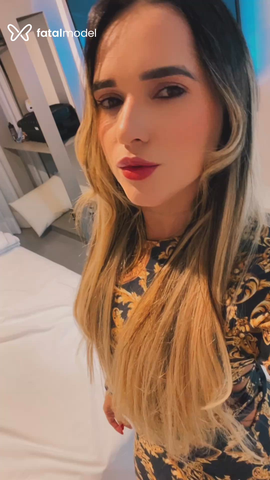 Acompanhante mulher loira (o) de olhos castanhos - Eva Santos