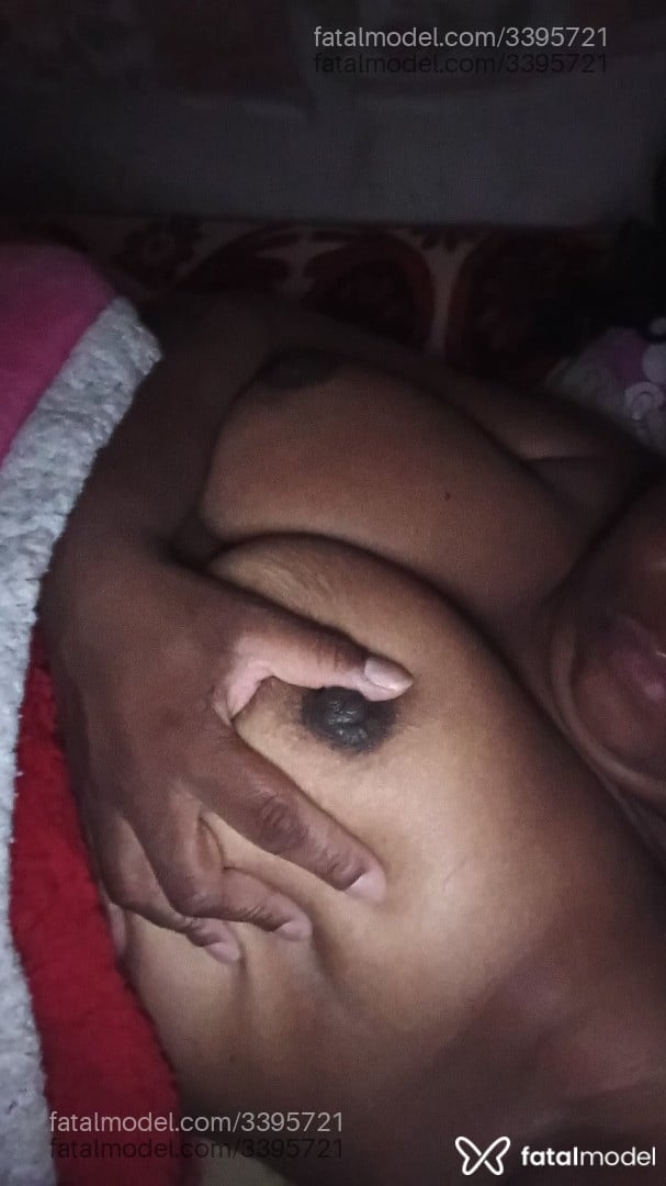 Acompanhante mulher com cabelo castanho de olhos mel - Kemy