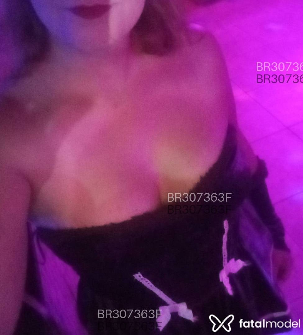 Acompanhante mulher morena (o) de olhos castanhos em Tubarão Acompanhante mulher morena (o) de olhos castanhos em Tubarão - Priscyla Aires