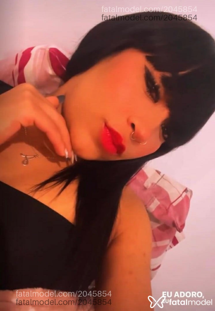 Acompanhante mulher morena (o) de olhos castanhos - Amanda Ribeiro