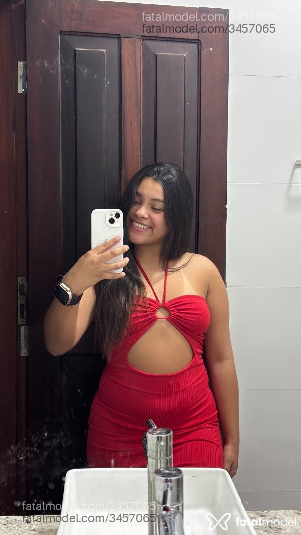 Acompanhante mulher morena (o) de olhos castanhos - Laura Campos