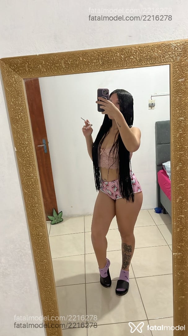 Acompanhante mulher morena (o) de olhos castanhos - Raponzel