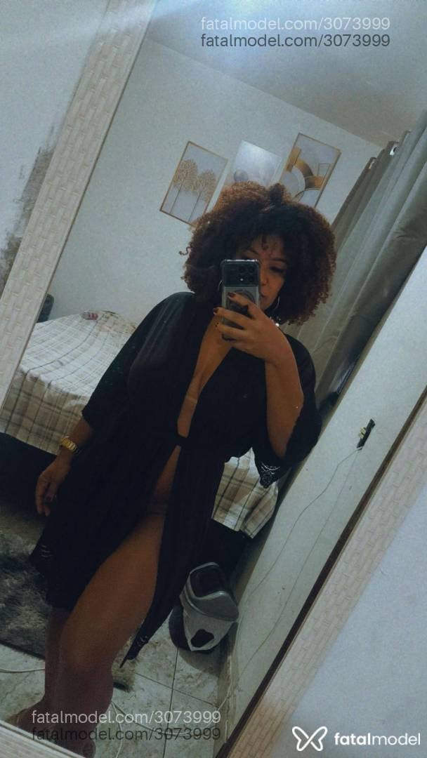 Acompanhante mulher morena (o) de olhos castanhos - Sol Karioca