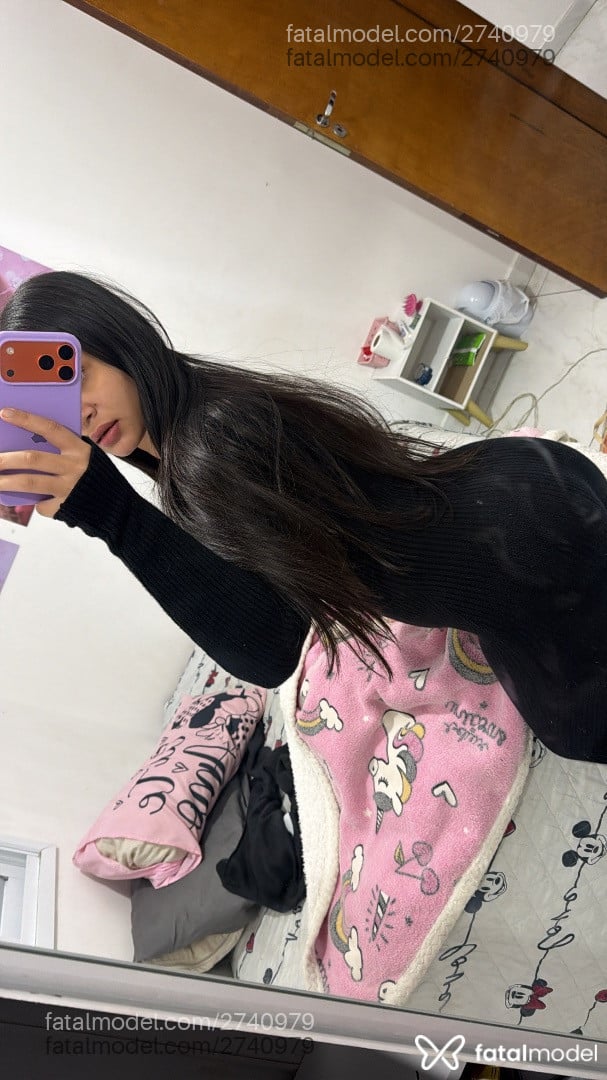 Acompanhante mulher com cabelo castanho de olhos castanhos - Agata