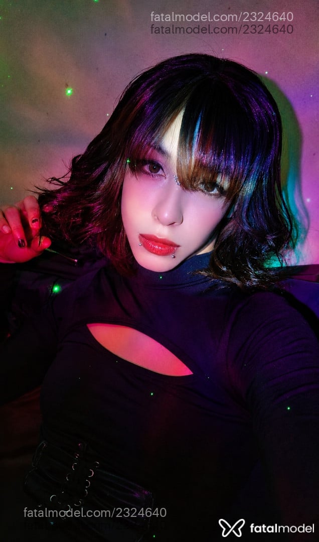 Acompanhante mulher trans morena (o) de olhos castanhos - Isabella