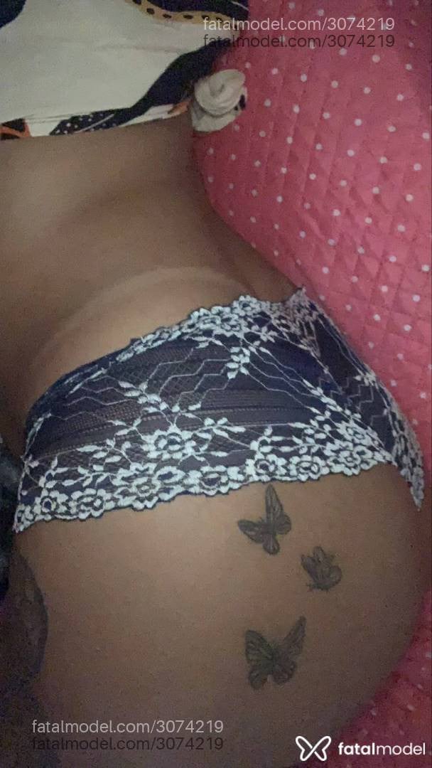 Acompanhante mulher morena (o) de olhos castanhos - Livia