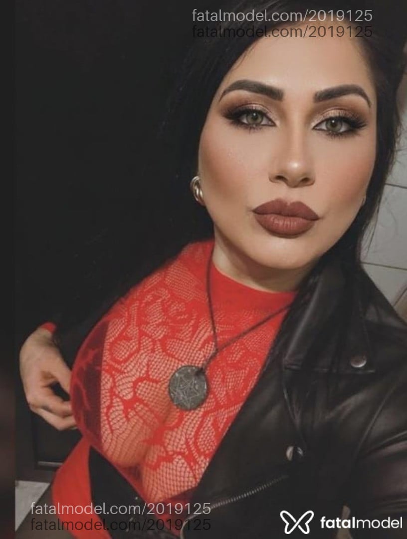 Acompanhante mulher morena (o) de olhos castanhos - Kalica
