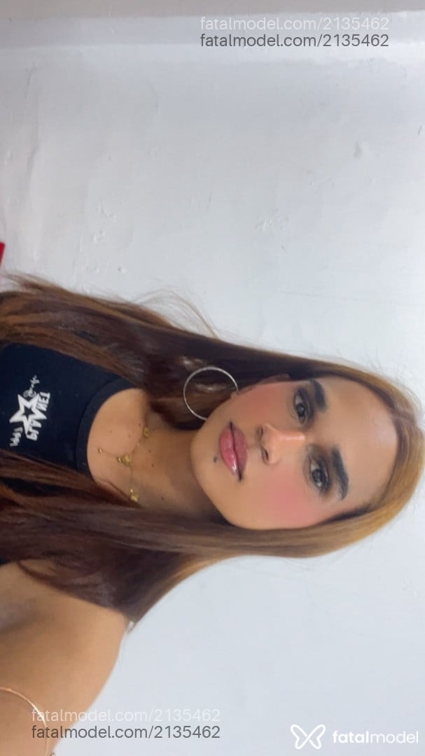Acompanhante mulher trans morena (o) de olhos castanhos - Maria