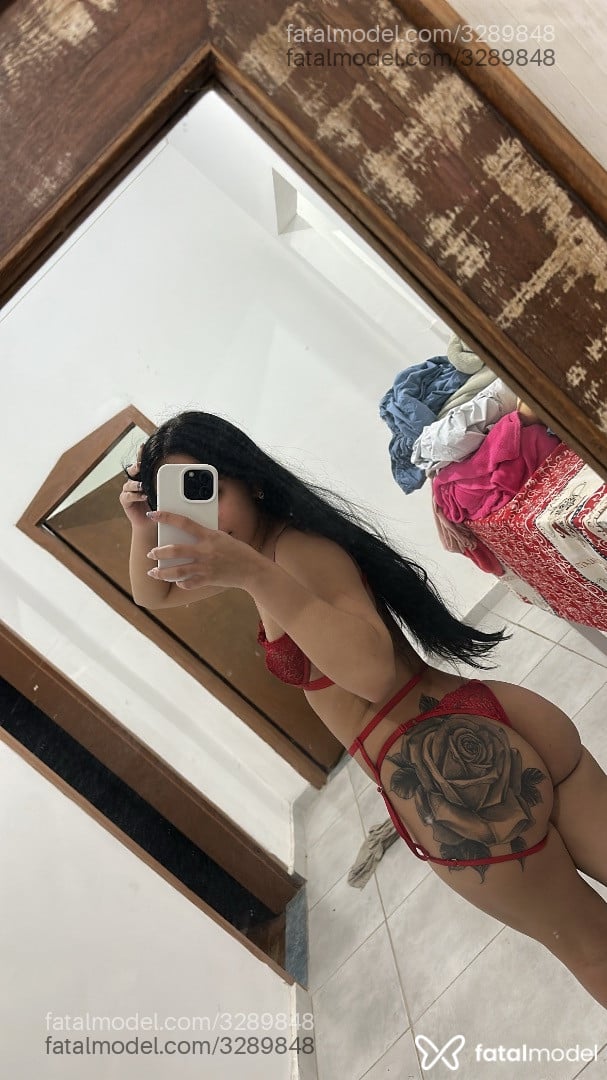 Acompanhante mulher morena (o) de olhos pretos - Fernanda