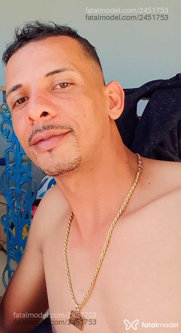 Acompanhante homem morena (o) de olhos castanhos - Pedro Henrique