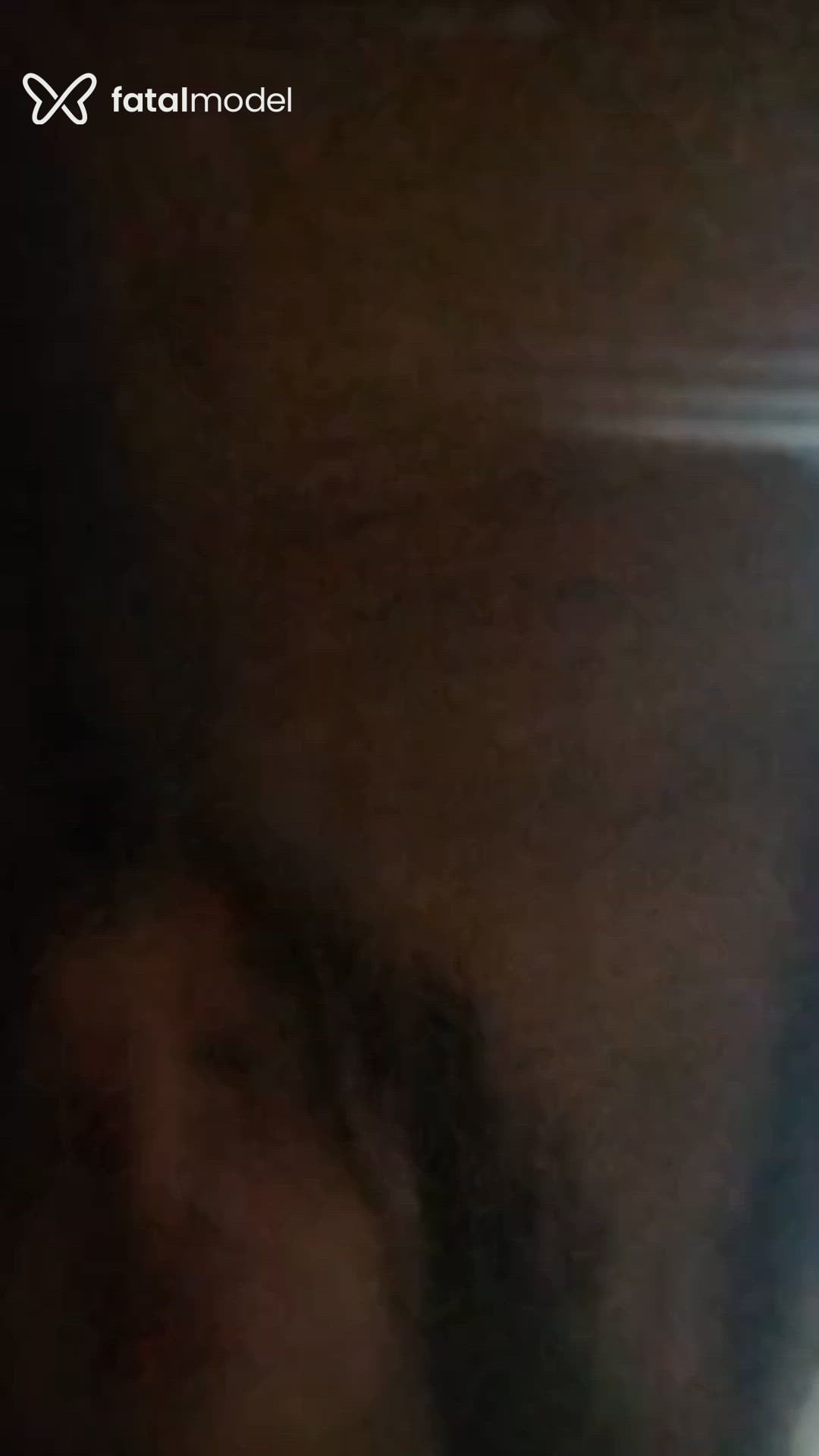 Acompanhante mulher trans com cabelo castanho de olhos castanhos - Júlia Ayla