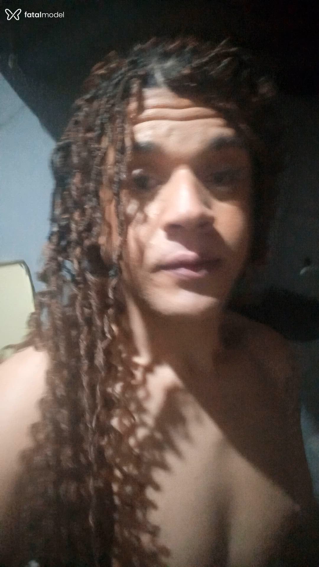 Acompanhante mulher trans com cabelo castanho de olhos castanhos - Júlia Ayla