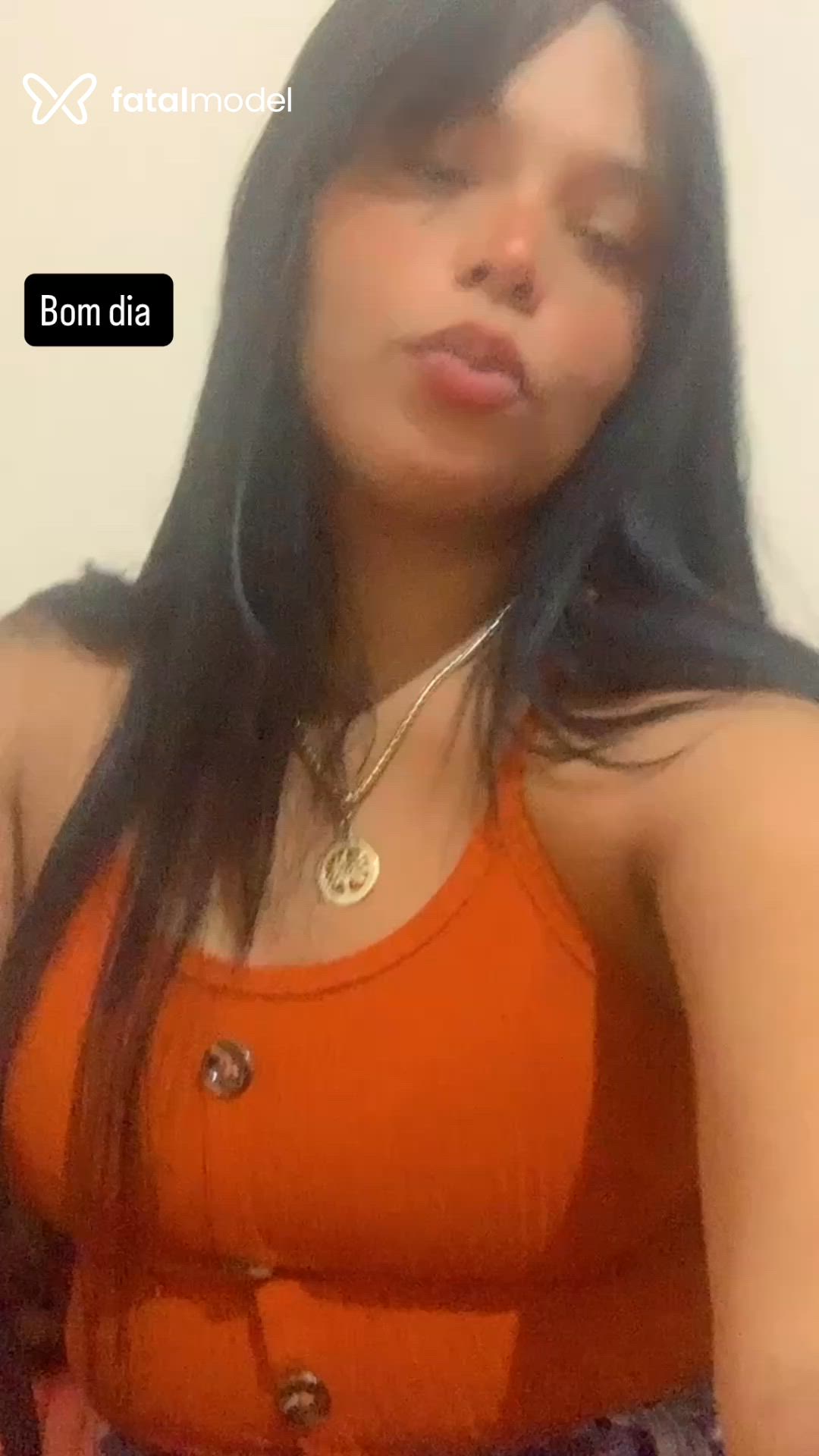 Acompanhante mulher com cabelo castanho de olhos verdes - Lavínia Castro Acompanhante mulher com cabelo castanho de olhos verdes - Lavínia Castro