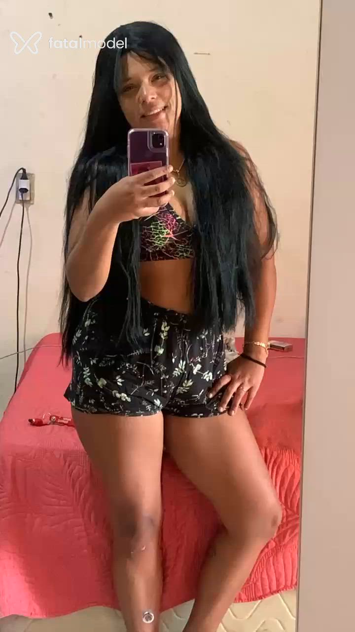 Acompanhante mulher com cabelo castanho de olhos verdes - Lavínia Castro Acompanhante mulher com cabelo castanho de olhos verdes - Lavínia Castro
