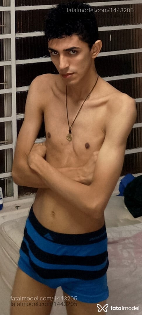 Acompanhante homem morena (o) de olhos pretos - Angel
