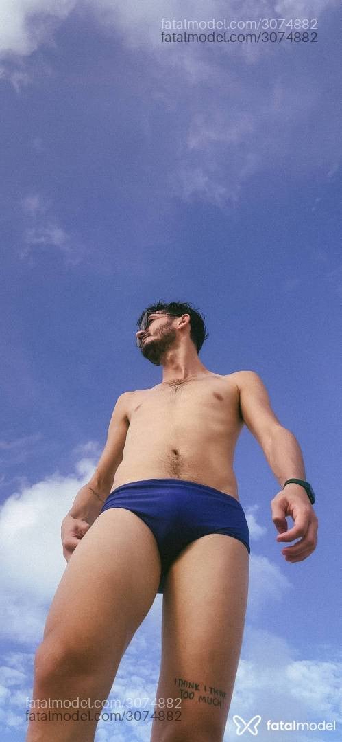 Acompanhante homem com cabelo castanho de olhos castanhos em Fortaleza - Otávio
