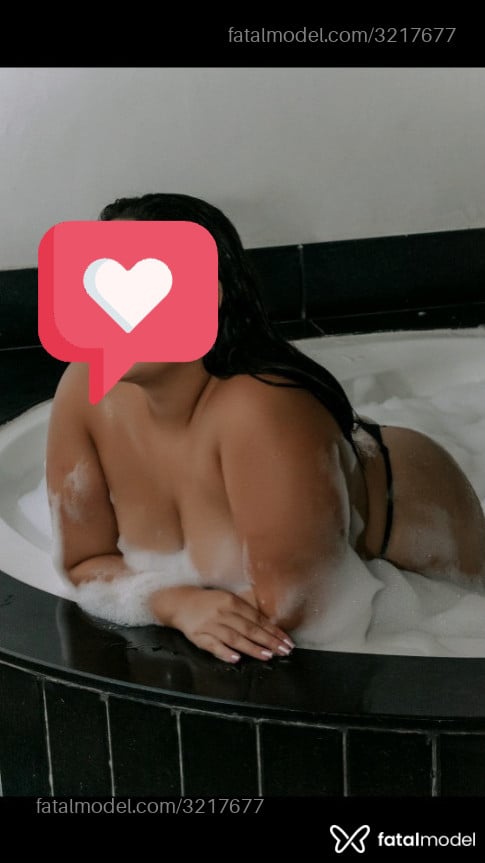 Acompanhante mulher com cabelo castanho de olhos castanhos - Aninha