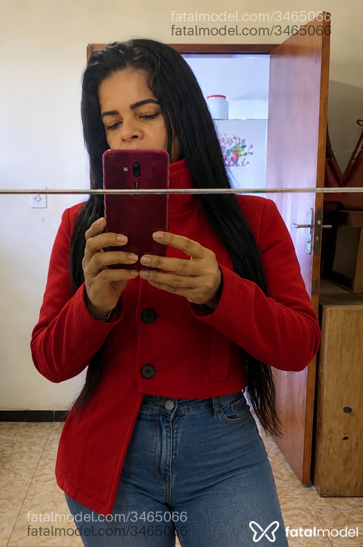Acompanhante mulher com cabelo castanho de olhos castanhos - Patrícia
