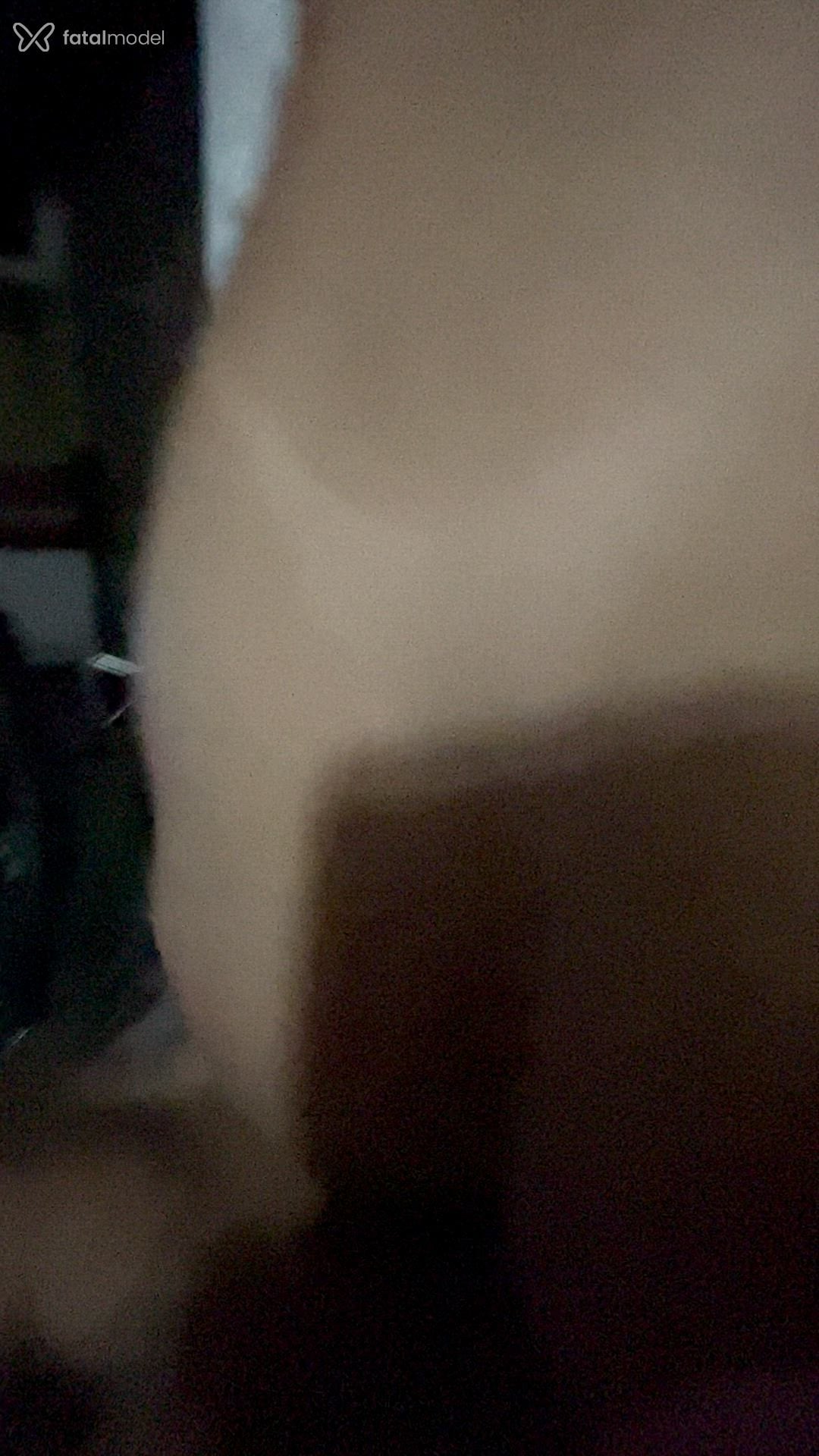 Acompanhante homem com cabelo castanho de olhos mel - Jonas