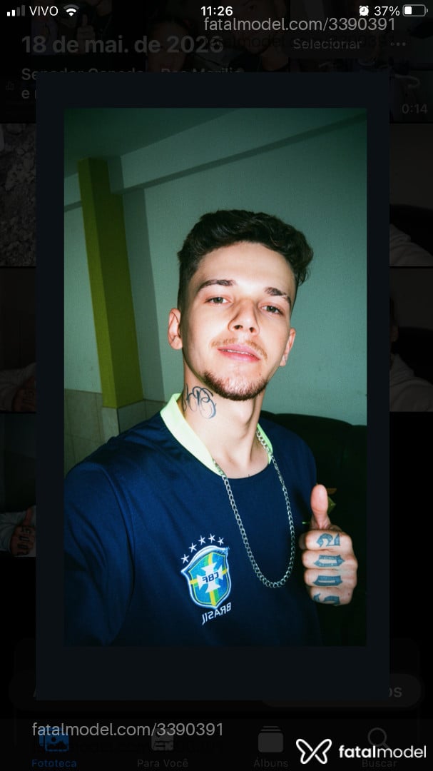 Acompanhante homem loira (o) de olhos verdes - Nerro