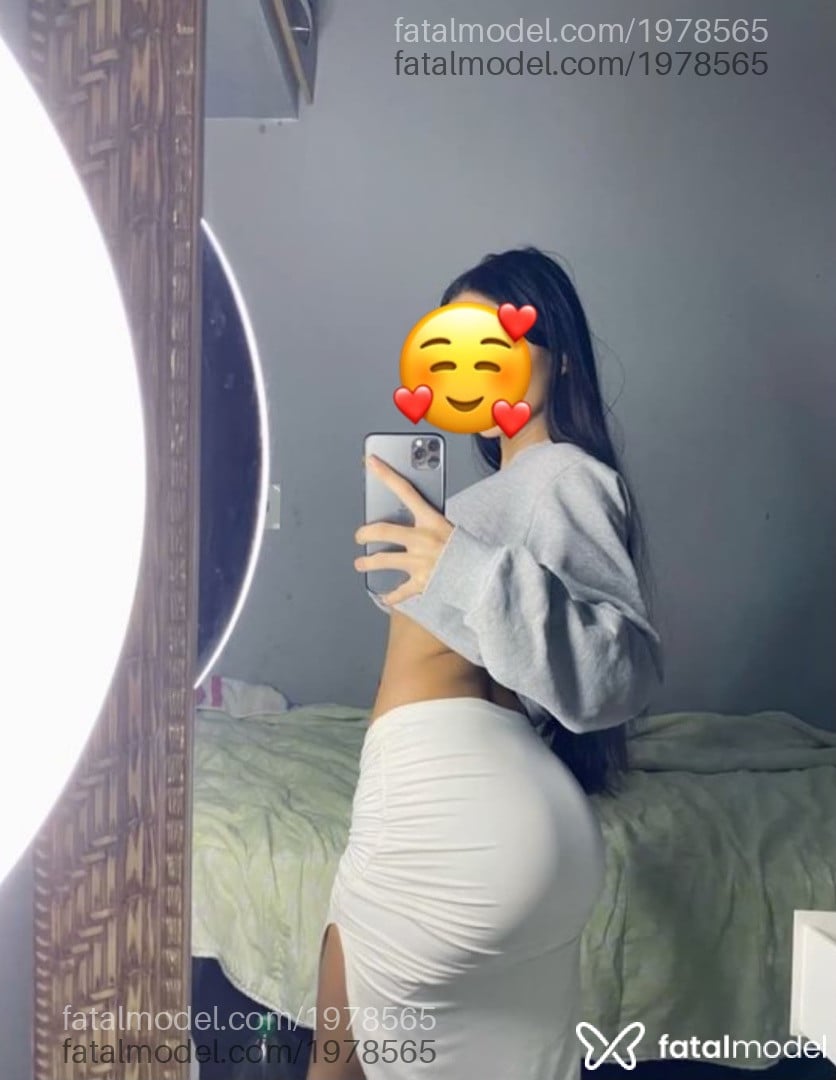 Acompanhante mulher morena (o) de olhos pretos - Lara Raquel